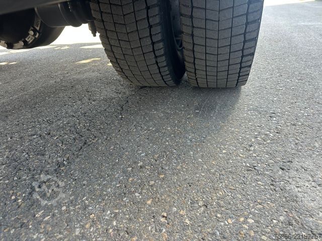 Vinç i montuar në kamion MERCEDES-BENZ 1224 K Atego 2 Seiten Kipper Hiab 078 X Duo