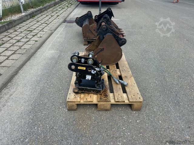 Minibagger CATERPILLAR 302.7 Powertilt Löffelpaket Sortiergreifer