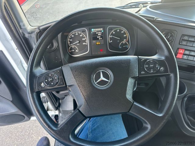 Kamion vetësbërëshkues MERCEDES-BENZ 1224 K Atego 2 Seiten Kipper Hiab 078 X Duo