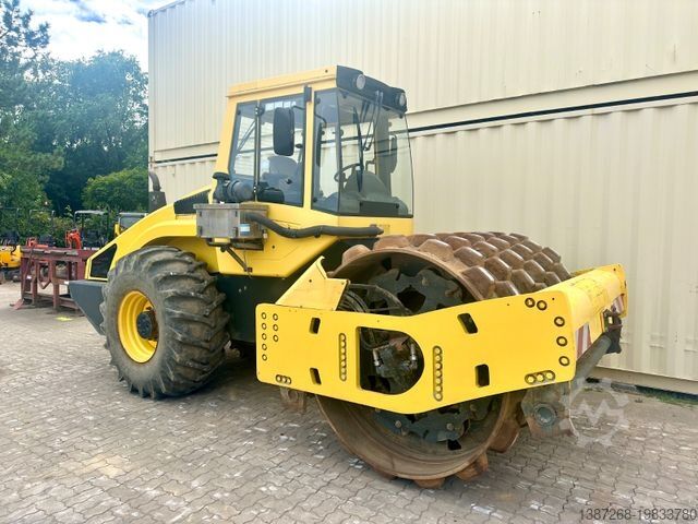 Walzenzug BOMAG BW213PDH-4 / 2012 BJ / Deutsche Maschine