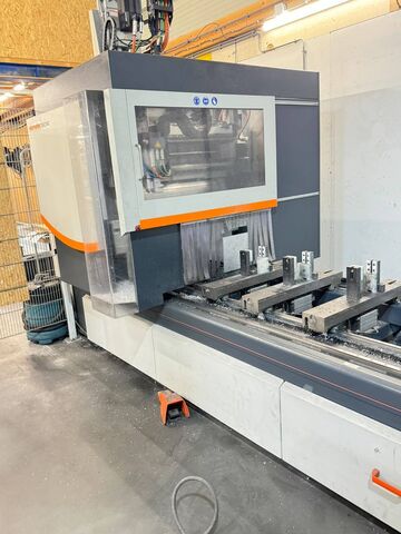 4 tengelyes CNC-gép Elumatec SBZ 140