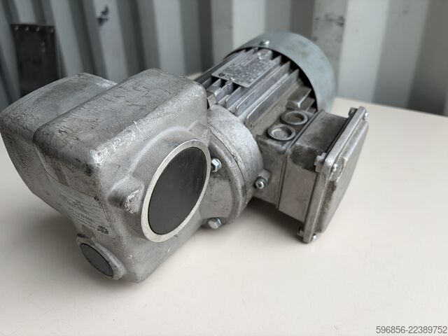  Motoreduktor Getriebebau NORD 1S50VZ.71 L/4 + silnik NORD SK 71L/4 0,37 kW i=35 40 obr./min 3-fazowy Motoreduktor Getriebebau NORD 1S50VZ.71 L/4 + silnik NORD SK 71L/4 0,37 kW i=35 40 obr./min 3-fazowy