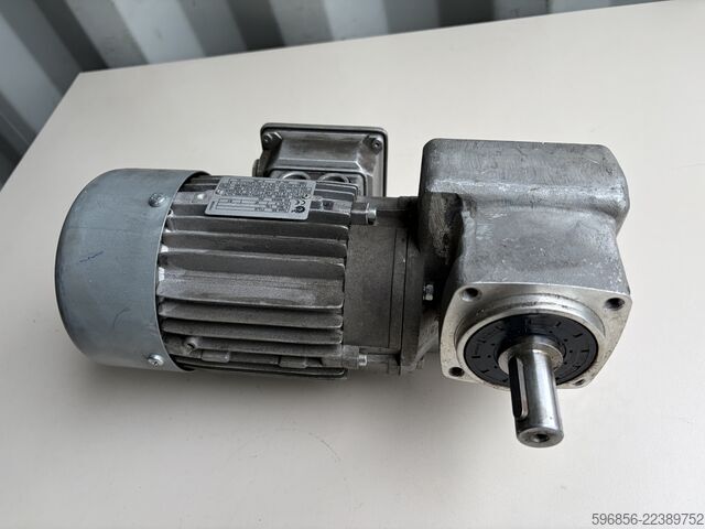  Motoreduktor Getriebebau NORD 1S50VZ.71 L/4 + silnik NORD SK 71L/4 0,37 kW i=35 40 obr./min 3-fazowy Motoreduktor Getriebebau NORD 1S50VZ.71 L/4 + silnik NORD SK 71L/4 0,37 kW i=35 40 obr./min 3-fazowy