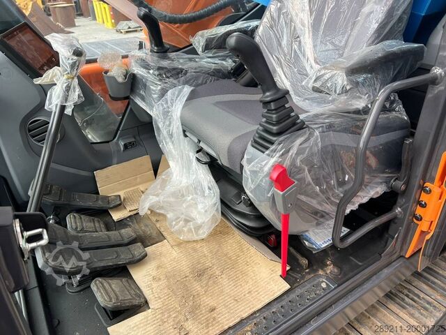 Máy xúc bánh xích Doosan DX 225 LC-7M