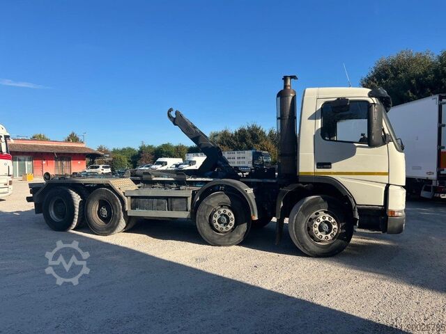 Āķa konteineru automašīna VOLVO VOLVO FM12 SCARRABILE