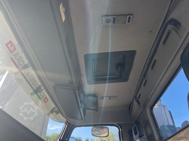 Āķa konteineru automašīna VOLVO VOLVO FM12 SCARRABILE