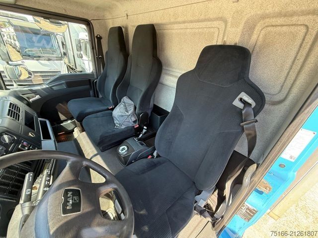 کامیون یخچال‌دار MAN 12.220 BL Kühlkoffer 5 m TK T 600*5 Rohrbahnen