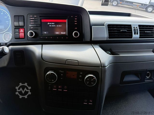 Chladený nákladný automobil MAN TGL 12.220 L FLEISCH-Kühlk.*5 Rohrbahnen*THERMO