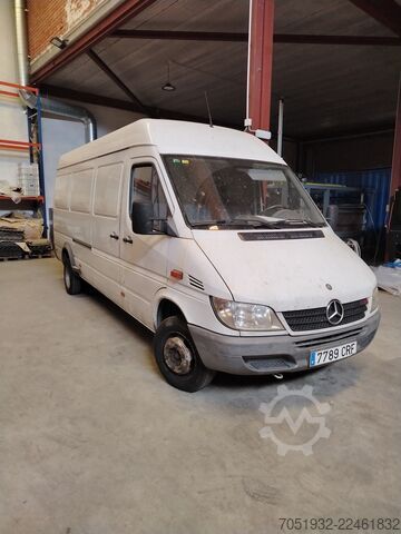 Furgão Mercedes-Benz Sprinter 313 CDI Mercedes-Benz Sprinter 313