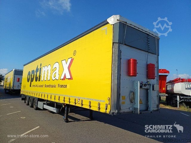 Opin hálf-vagn með segldúk Schmitz Cargobull Curtainsider Mega Getränke