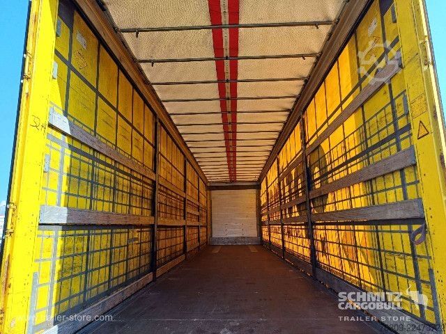 Opin hálf-vagn með segldúk Schmitz Cargobull Curtainsider Mega Getränke