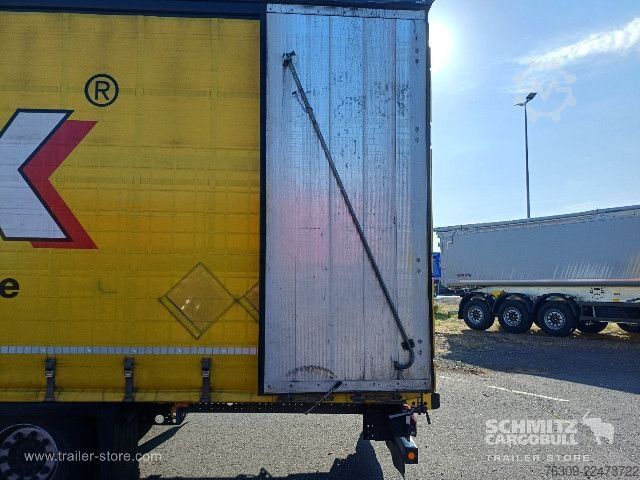 Opin hálf-vagn með segldúk Schmitz Cargobull Curtainsider Mega Getränke
