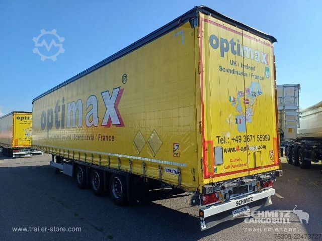 Opin hálf-vagn með segldúk Schmitz Cargobull Curtainsider Mega Getränke