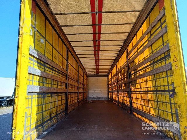 Opin hálf-vagn með segldúk Schmitz Cargobull Curtainsider Mega Getränke