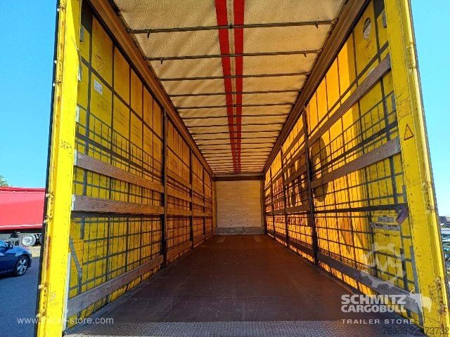 Opin hálf-vagn með segldúk Schmitz Cargobull Curtainsider Mega Getränke