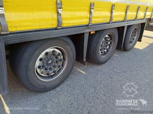 Opin hálf-vagn með segldúk Schmitz Cargobull Curtainsider Mega Getränke