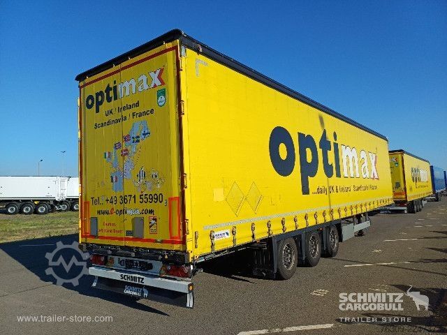 Opin hálf-vagn með segldúk Schmitz Cargobull Curtainsider Mega Getränke