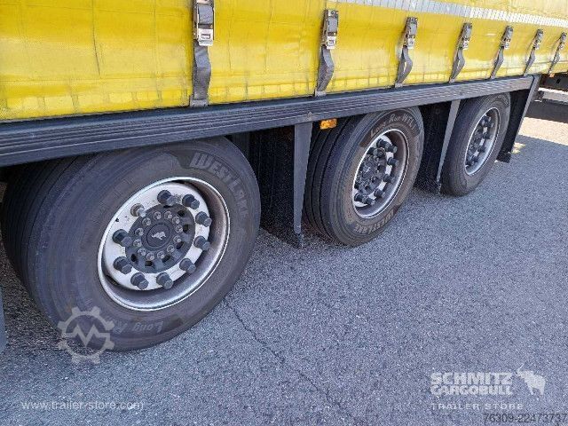 Opin hálf-vagn með segldúk Schmitz Cargobull Curtainsider Mega Getränke
