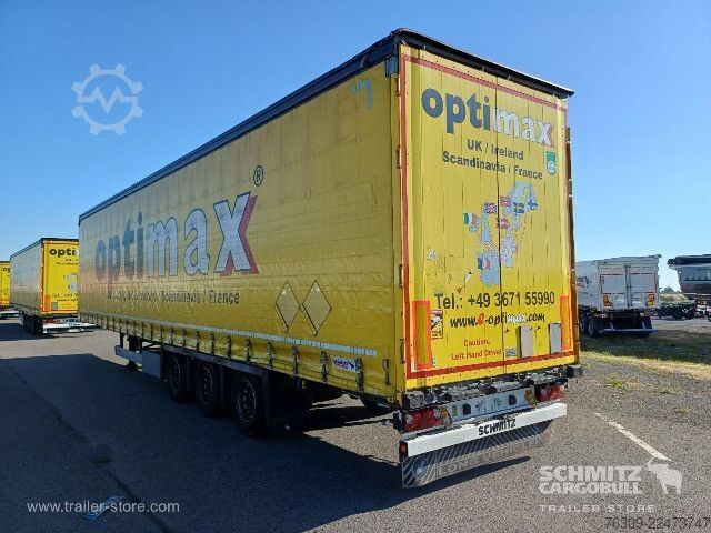 Opin hálf-vagn með segldúk Schmitz Cargobull Curtainsider Mega Getränke
