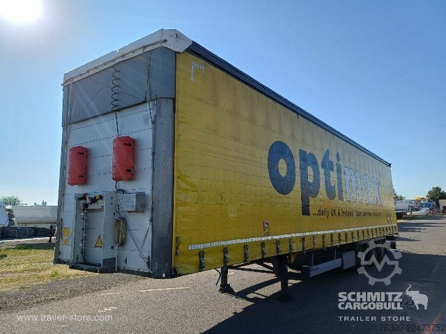Opin hálf-vagn með segldúk Schmitz Cargobull Curtainsider Mega Getränke