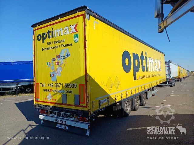 Opin hálf-vagn með segldúk Schmitz Cargobull Curtainsider Mega Getränke