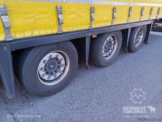 Opin hálf-vagn með segldúk Schmitz Cargobull Curtainsider Mega Getränke