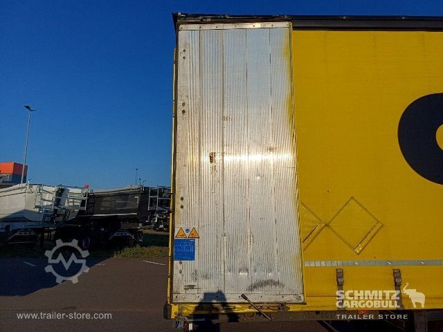 Opin hálf-vagn með segldúk Schmitz Cargobull Curtainsider Mega Getränke