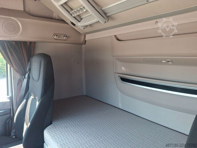 標準トラクターユニット DAF XF 106.480 SSC