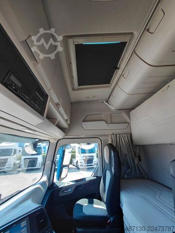 標準トラクターユニット FORD F-MAX 500