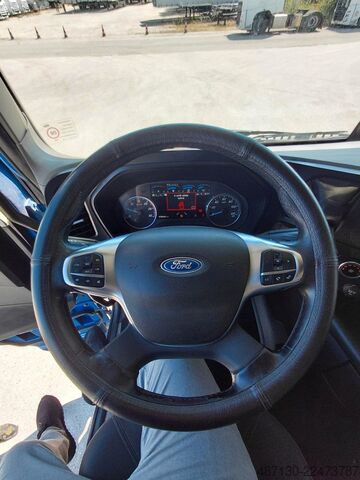 標準トラクターユニット FORD F-MAX 500