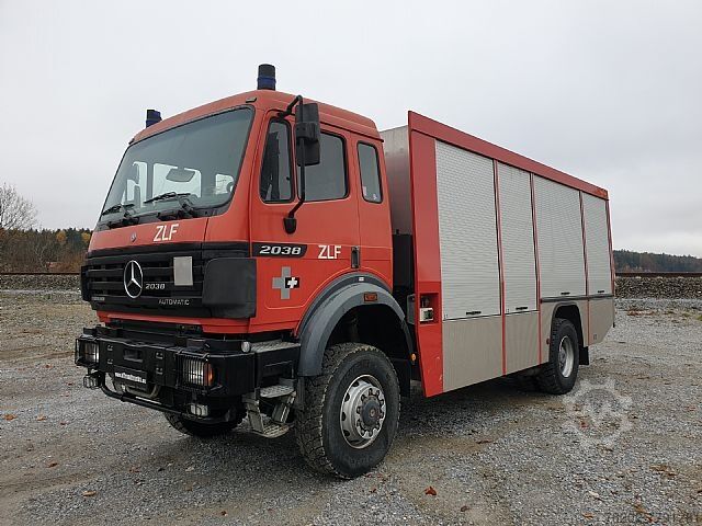 Mercedes-Benz 2038 A 4x4 V8 Powerliner Automatic