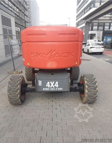 Plataforma elevadora autocontrolada Skyjack SJ 46 AJ Diesel 16,10 m
