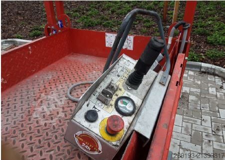 剪叉式升降机 Skyjack SJ III 3219 Elektro 7,79m