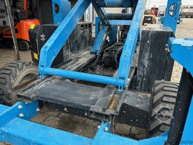 د کار کولو پلاتفورم GENIE GS 5390, Scherenbühne, Allrad, Gelände, 18m, TOP