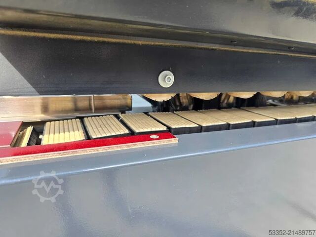 Kantverlijmmachine Robland 575