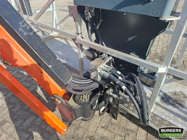 Teleskoopiline platvorm JLG 660SJ