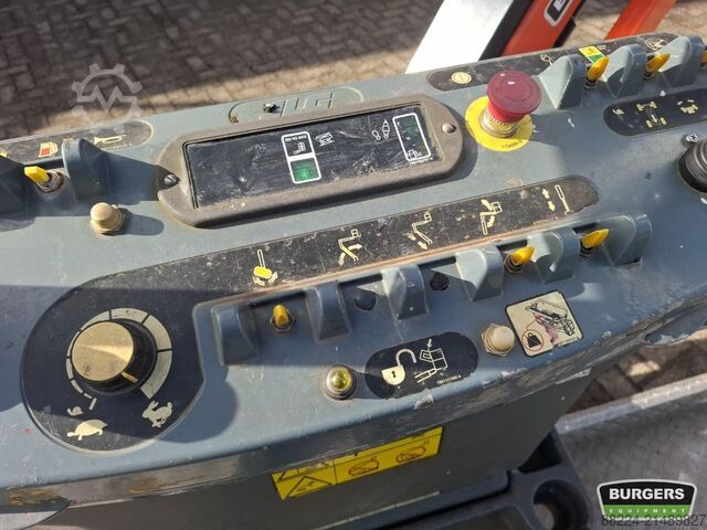 Teleskoopiline platvorm JLG 660SJ