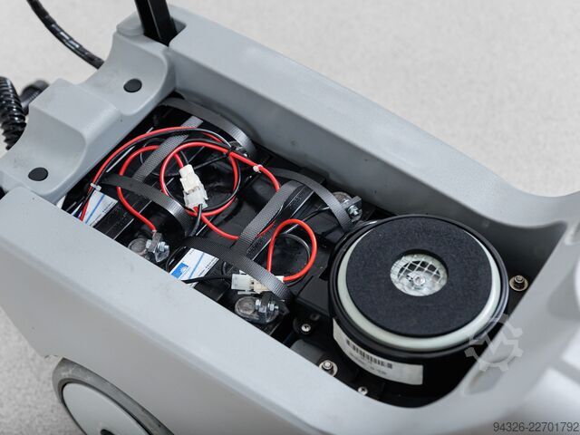 HAKO SCRUBMASTER B12 TB380 НОВЫЕ АККУМУЛЯТОРЫ Hako Scrubmaster B12 TB380 - 2022y