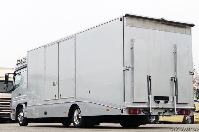 شاحنة نقل سيارات مغلقة MERCEDES-BENZ Atego 822 Autotransporter Geschoss. Automatik
