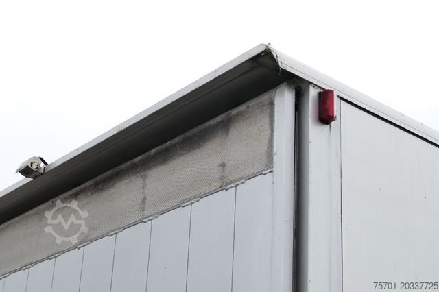 Van pengangkut kereta MERCEDES-BENZ Atego 822 Autotransporter Geschloss. Automatik