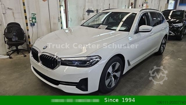 Μίνι λεωφορείο BMW 520 d xDrive Touring Business Leder