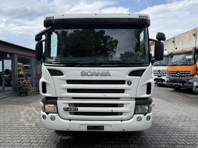 Chasis de camión Scania P420 8X2*6