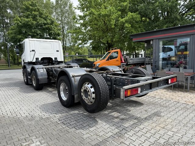 Chasis de camión Scania P420 8X2*6