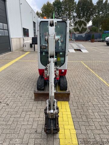 Miniterrassier Takeuchi TB 216