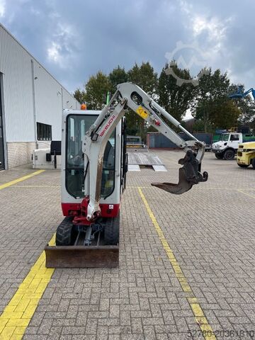 Miniterrassier Takeuchi TB 216