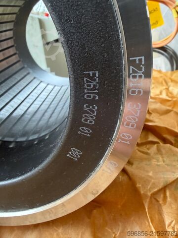  SIEMENS 1FE1093-6WV11-1BZ2-Z FZ616 3709 01 001 SILNIK SYNCHRONICZNY 16,8–21,5 kW SIEMENS 1FE1093-6WV11-1BZ2-Z FZ616 3709 01 001 SILNIK SYNCHRONICZNY 16,8–21,5 kW