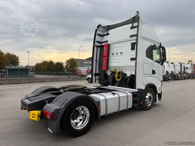 Standard road tractor Iveco sway 480