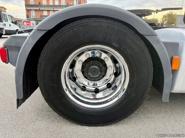 मानक रोड ट्रैक्टर Iveco sway 480