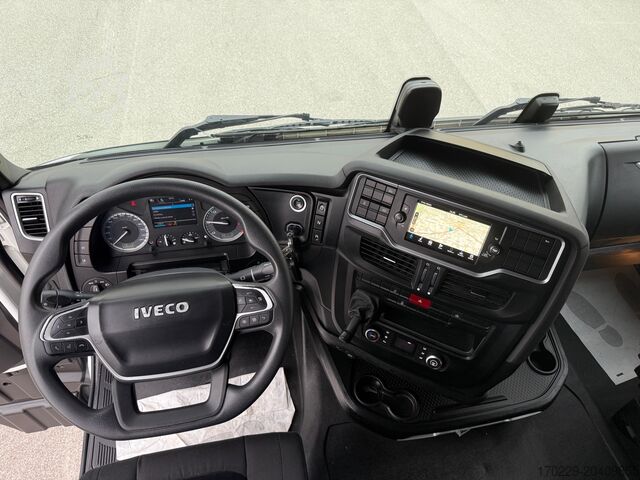 मानक रोड ट्रैक्टर Iveco sway 480