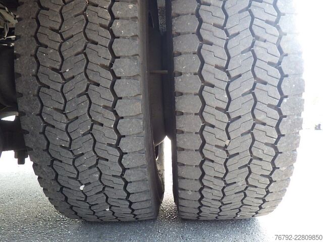 Lastebil med plan MERCEDES-BENZ 1330 L Atego4 Pritsche 7,2m/LBW/Edscha/AHK/Klima
